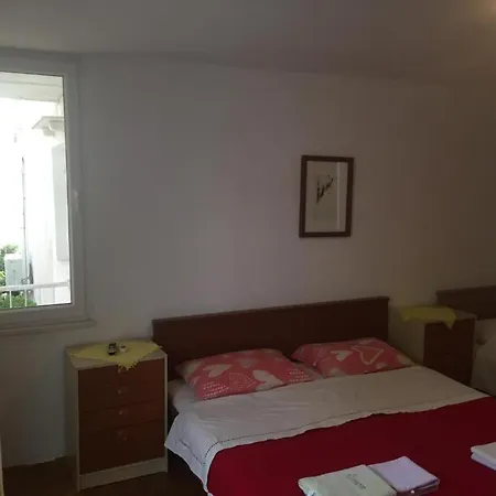 Apartment With A Swimming Pool Brela, Makarska - 22910