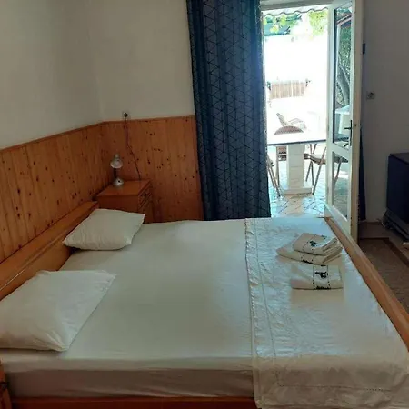 Apartment With A Swimming Pool Brela, Makarska - 22910 Brela