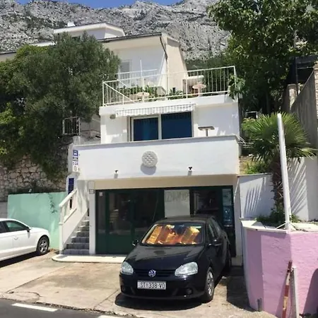With A Swimming Pool Brela, Makarska - 22910 Apartment