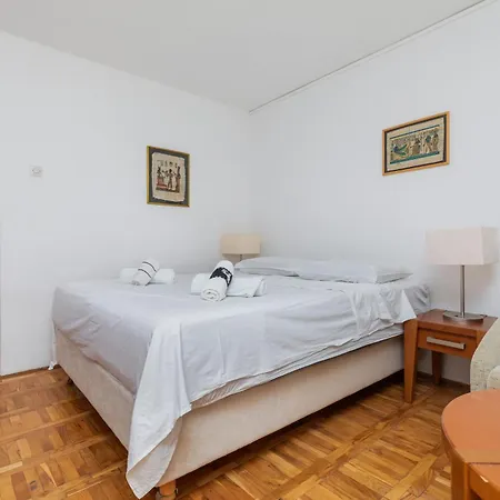 Family-friendly With Swimming Pool Brela, Makarska - 22910 Brela