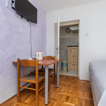 Appartamento Family-friendly With Swimming Pool Brela, Makarska - 22910