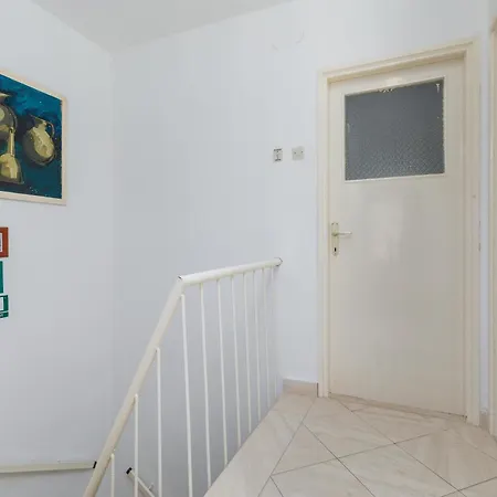 Appartement Family-friendly With Swimming Pool Brela, Makarska - 22910 Brela