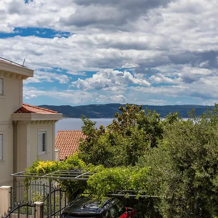 Family-friendly With Swimming Pool Brela, Makarska - 22910